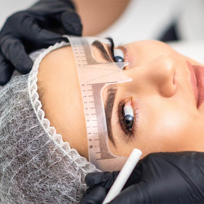 kas-ve-kirpik-bakim-guzellik-uygulamalari-hizmeti